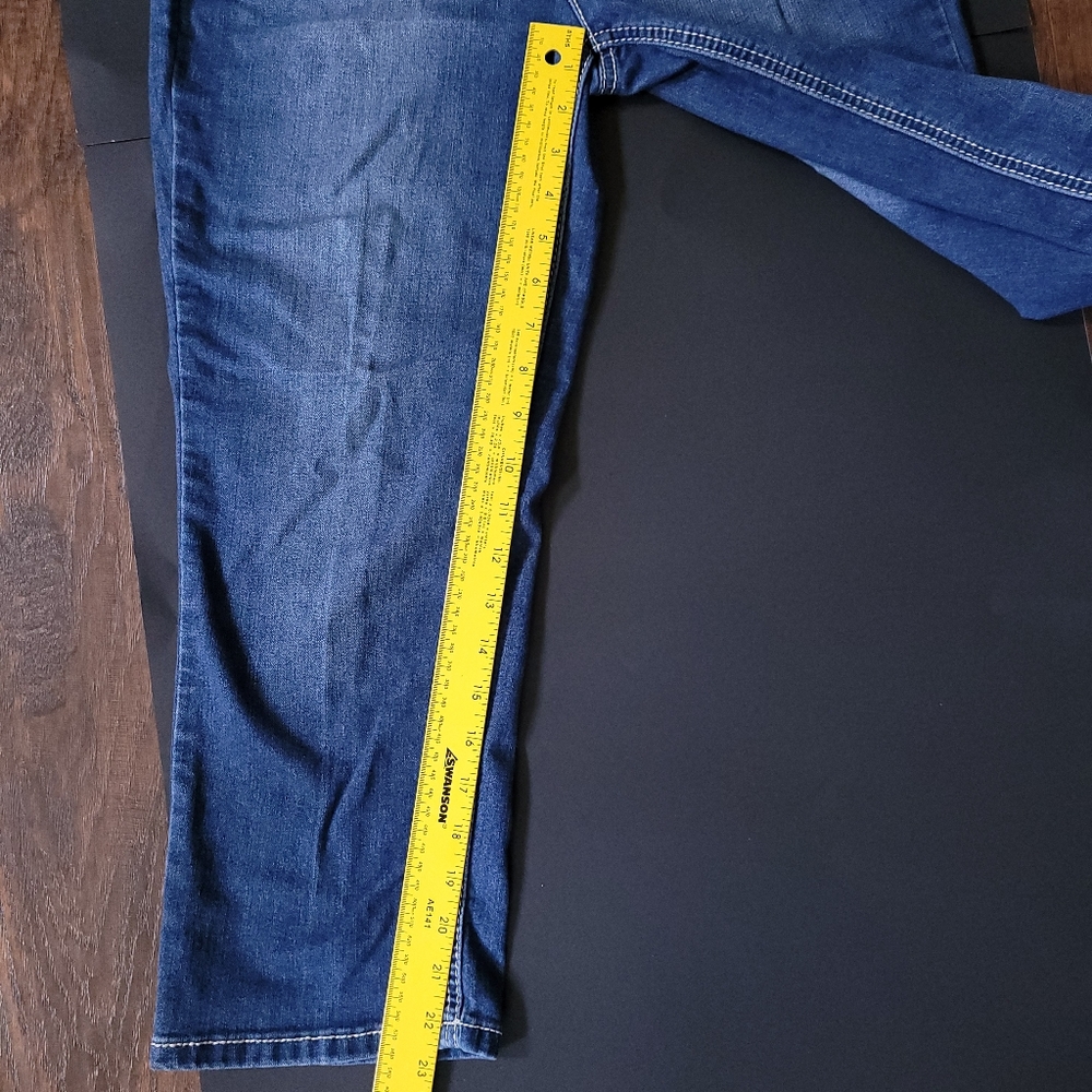 Earl Jean's size 8 - Picture 4 of 10